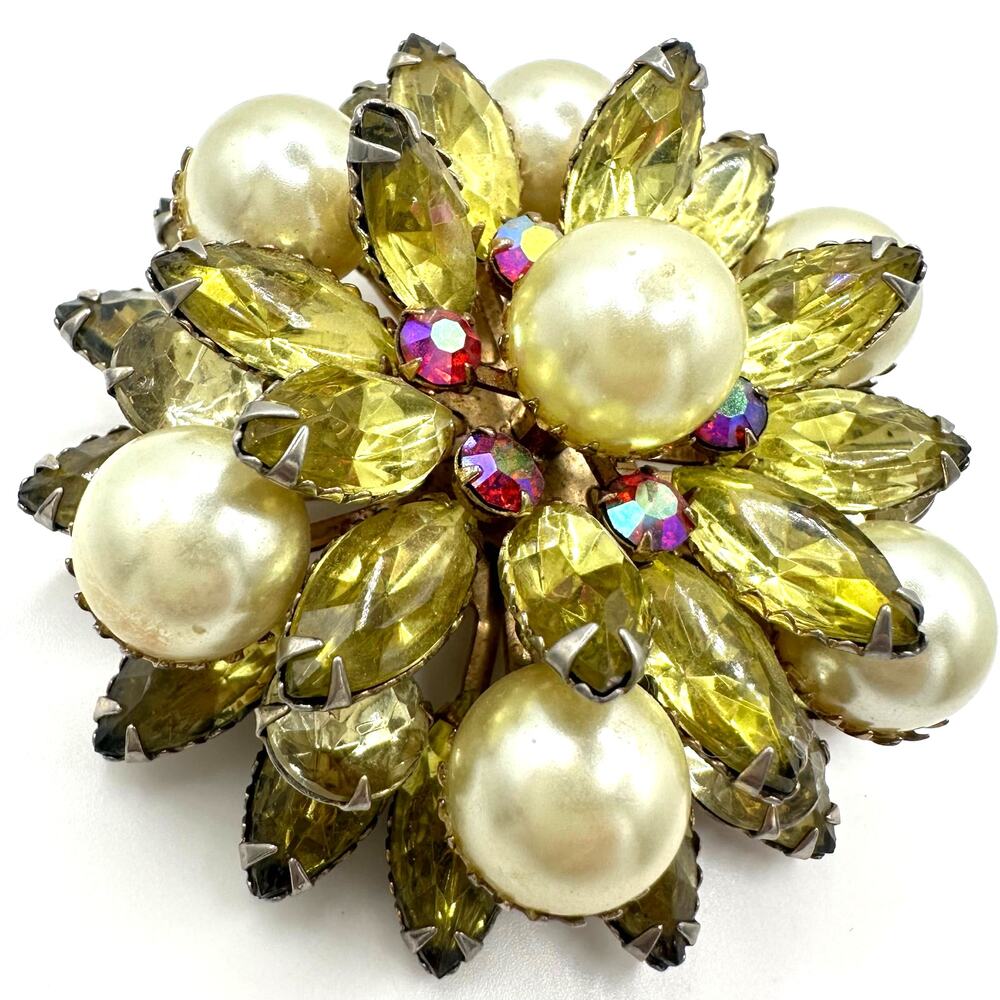 Vintage gold tone yellow pink AB uranium glass rhinestones faux pearls brooch